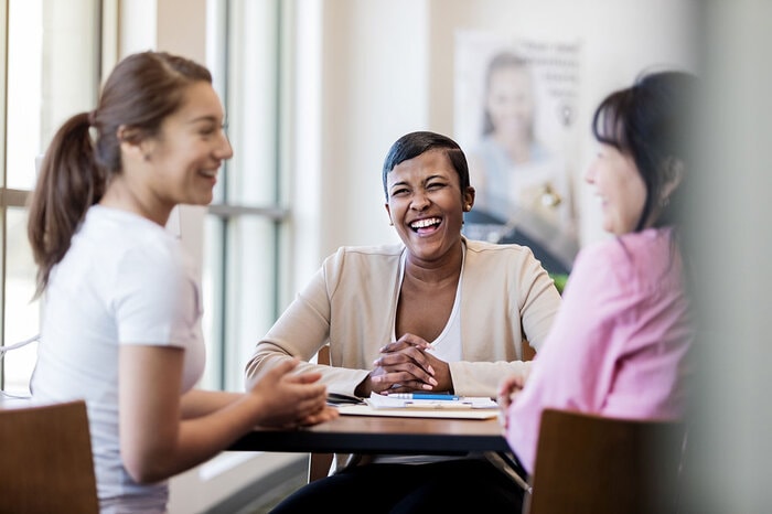 women opening checking account Women opening checking account